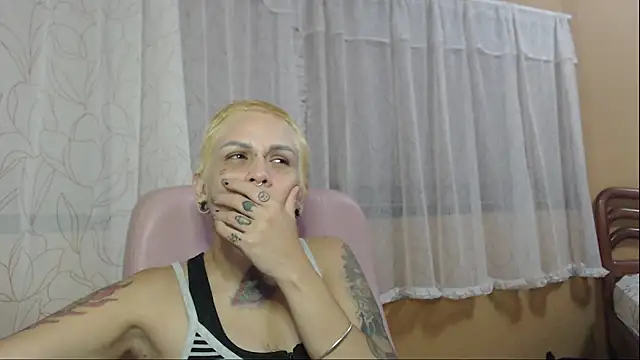 moon cat85 online show from October 16, 2:56 am