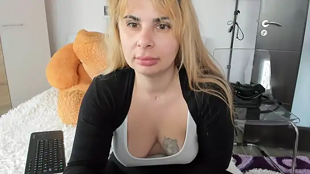 sweetemy4u online show from January 21, 11:35 am