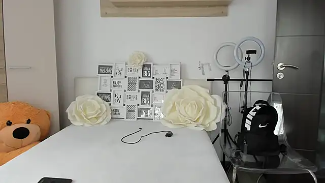 sweetemy4u online show from October 4, 7:17 am