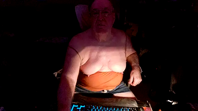 Toastir online show from September 24, 5:05 pm