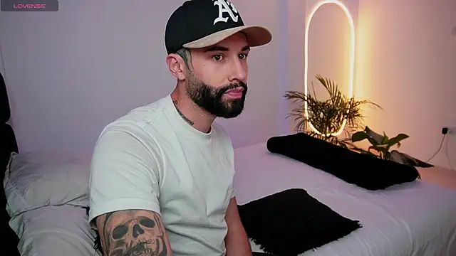 the lucky men   online show from February 18, 8:47 pm