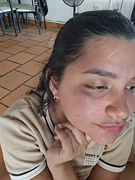 Snapshot of blerstefan1 chatting on November 20, 6:07 pm blerstefan1 online show from November 20, 6:07 pm