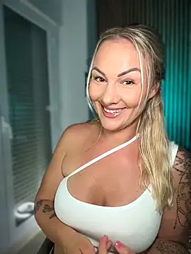 NastyMilf  online show from April 27, 7:12 pm