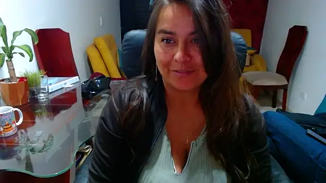 Snapshot of Ixchel_Anaid chatting on February 20, 2:51 am Ixchel Anaid online show from February 20, 2:51 am