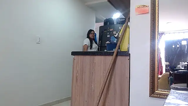 Snapshot of Ixchel_Anaid chatting on March 1, 12:56 pm Ixchel Anaid online show from March 1, 12:56 pm