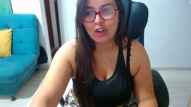 Snapshot of Ixchel_Anaid chatting on March 5, 8:32 pm Ixchel Anaid online show from March 5, 8:32 pm