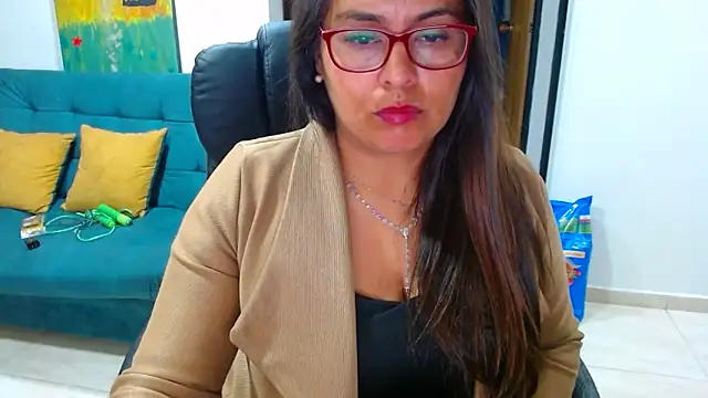 Snapshot of Ixchel_Anaid chatting on March 6, 8:37 pm Ixchel Anaid online show from March 6, 8:37 pm