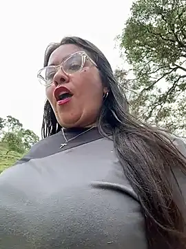 Snapshot of Ixchel_Anaid chatting on October 31, 2:29 pm Ixchel Anaid online show from October 31, 2:29 pm