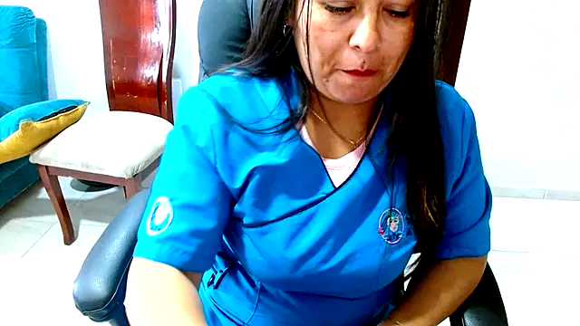 Snapshot of Ixchel_Anaid chatting on November 18, 5:06 pm Ixchel Anaid online show from November 18, 5:06 pm