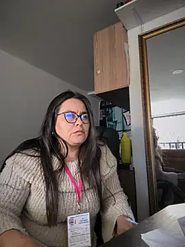 Ixchel Anaid online show from July 28, 8:01 pm