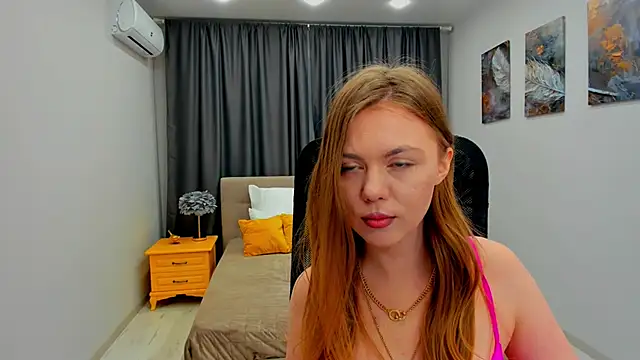 Strawberrye online show from February 18, 6:04 pm