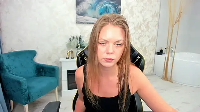 Strawberrye online show from February 7, 3:21 am