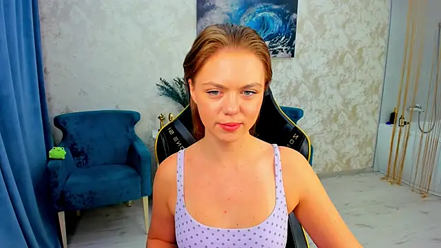 Strawberrye online show from April 28, 3:22 am