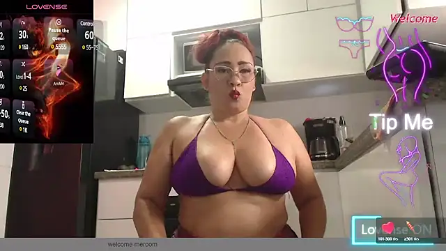 Snapshot of Tits__sweet chatting on March 20, 4:53 pm Tits sweet online show from March 20, 4:53 pm