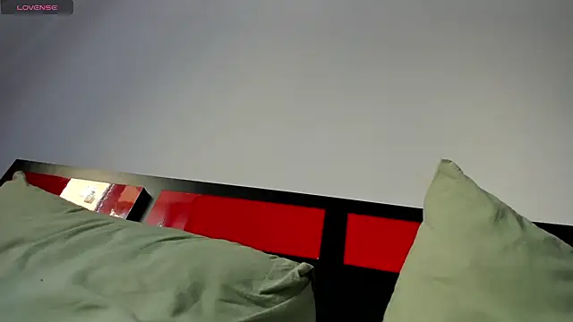 Snapshot of suuzykiss chatting on October 1, 6:08 am suuzykiss online show from October 1, 6:08 am