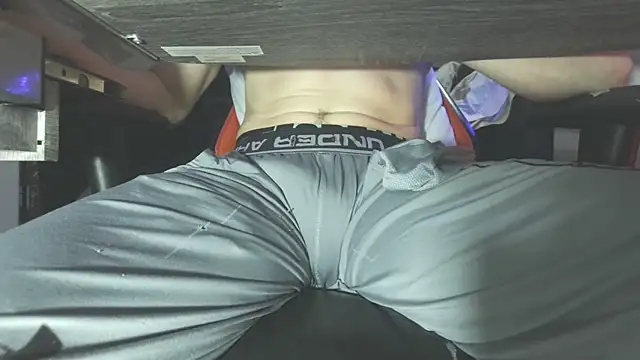 Snapshot of Dick_and_muscles chatting on September 21, 1:18 am Dick and muscles online show from September 21, 1:18 am