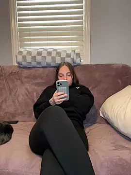 jaseyrae online show from March 12, 4:13 pm