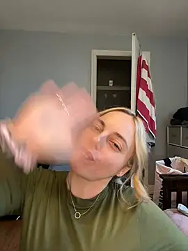 jaseyrae online show from May 1, 4:55 pm
