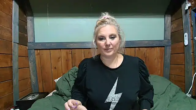 lisaxlovexxx online show from October 7, 4:59 pm