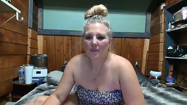lisaxlovexxx online show from June 10, 4:45 am