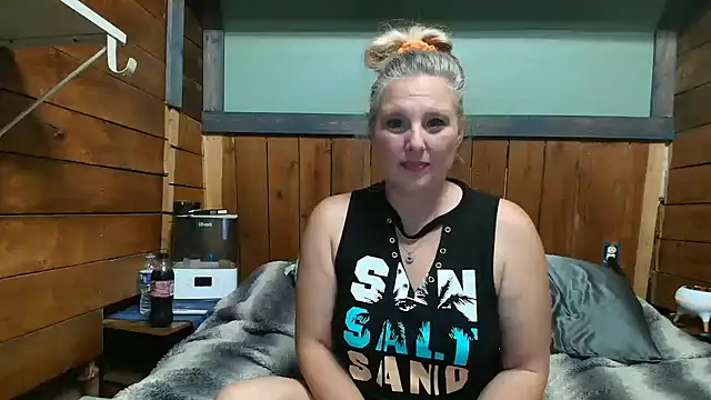 lisaxlovexxx online show from June 11, 7:12 pm