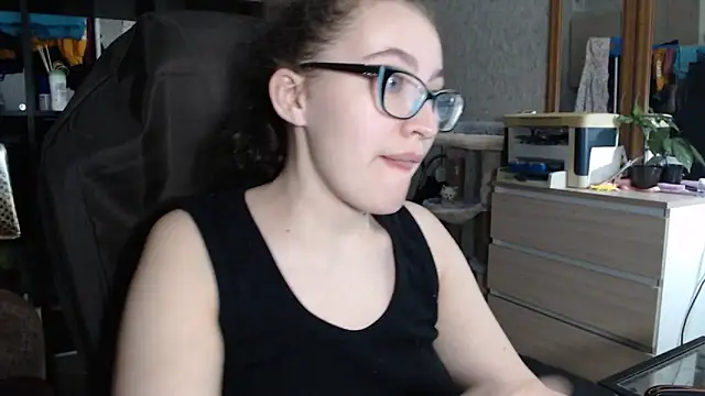 Snapshot of AnKey_Rayah chatting on December 15, 2:30 am AnKey Rayah online show from December 15, 2:30 am