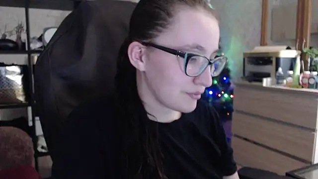 Snapshot of AnKey_Rayah chatting on February 3, 3:59 pm AnKey Rayah online show from February 3, 3:59 pm