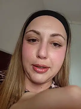 Snapshot of sofiabichota chatting on April 26, 3:42 pm sofiabichota online show from April 26, 3:42 pm
