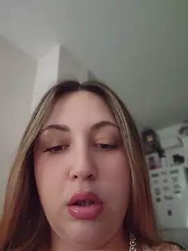 Snapshot of sofiabichota chatting on June 11, 3:54 pm sofiabichota online show from June 11, 3:54 pm