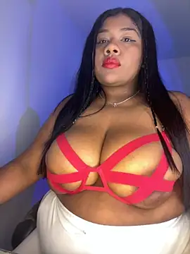 Snapshot of paola091 chatting on May 31, 1:47 am paola091 online show from May 31, 1:47 am