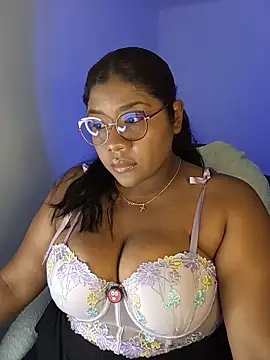 Snapshot of paola091 chatting on June 3, 11:32 pm paola091 online show from June 3, 11:32 pm