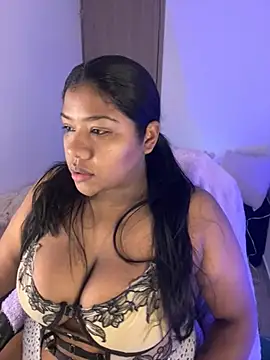 Snapshot of paola091 chatting on June 19, 11:47 am paola091 online show from June 19, 11:47 am
