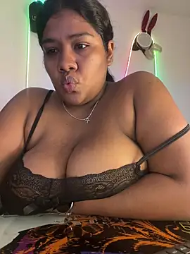 Snapshot of paola091 chatting on July 9, 1:37 pm paola091 online show from July 9, 1:37 pm