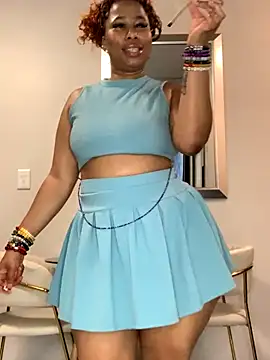 Snapshot of CurvyDesire1 chatting on October 31, 7:48 pm CurvyDesire1 online show from October 31, 7:48 pm