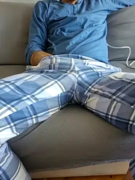 Snapshot of praqun2021 chatting on March 7, 5:59 am praqun2021 online show from March 7, 5:59 am