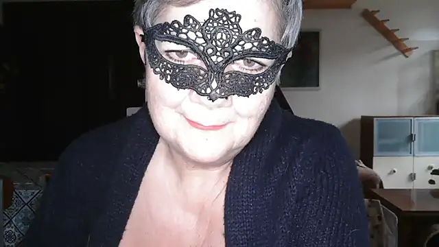 Snapshot of simona60 chatting on January 6, 2:14 pm simona60 online show from January 6, 2:14 pm