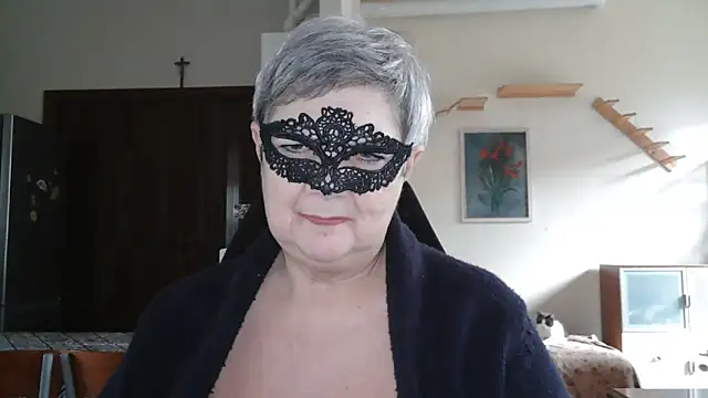 Snapshot of simona60 chatting on January 10, 2:13 pm simona60 online show from January 10, 2:13 pm