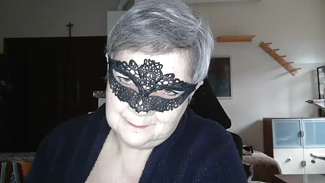 Snapshot of simona60 chatting on January 23, 2:17 pm simona60 online show from January 23, 2:17 pm