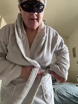 Snapshot of simona60 chatting on March 9, 8:29 am simona60 online show from March 9, 8:29 am