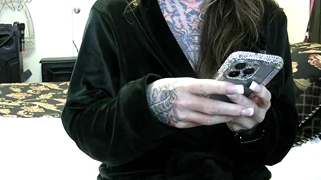 pamelagunns online show from February 3, 3:38 pm