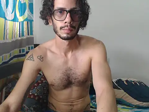 alisterxxx online show from November 12, 6:30 pm