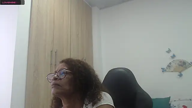 BustyMilf  online show from January 31, 11:56 am