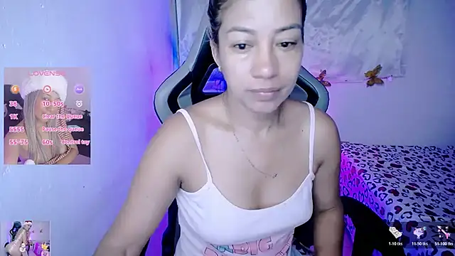 ninatiny online show from January 10, 9:33 am