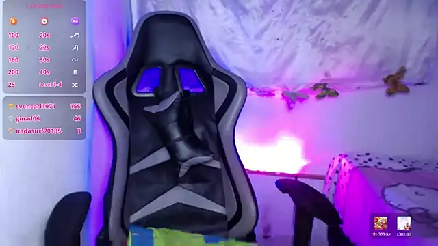 ninatiny online show from February 18, 9:16 am