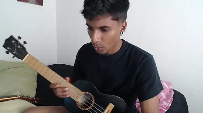 Snapshot of stevenosori chatting on December 26, 5:30 pm stevenosori online show from December 26, 5:30 pm