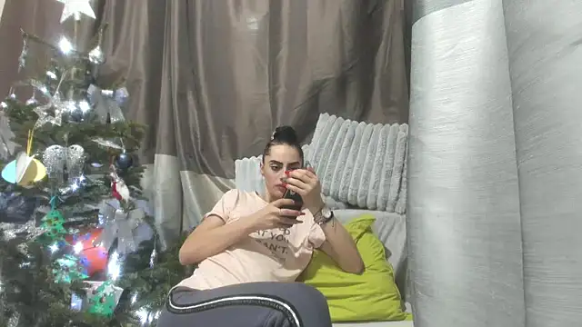 jessystarr online show from December 19, 3:19 pm