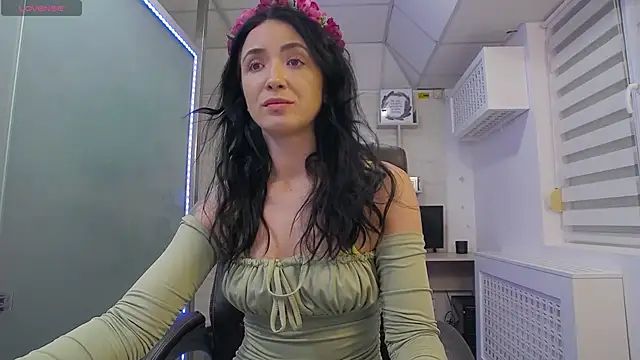 Snapshot of GlamKate chatting on March 11, 10:29 am GlamKate online show from March 11, 10:29 am