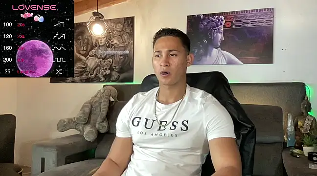 Snapshot of BenjaminCooperk chatting on March 22, 4:35 am BenjaminCooperk online show from March 22, 4:35 am