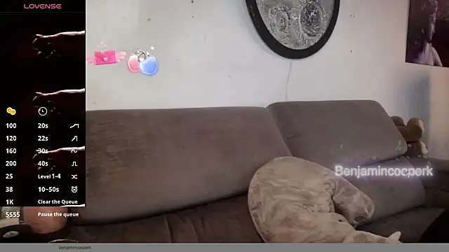 Snapshot of BenjaminCooperk chatting on October 7, 4:53 am BenjaminCooperk online show from October 7, 4:53 am