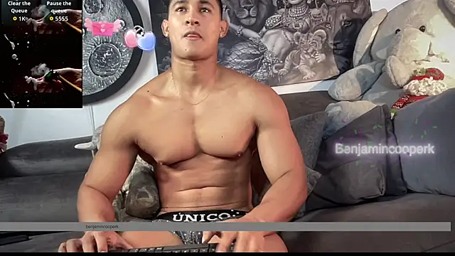 Snapshot of BenjaminCooperk chatting on November 30, 6:45 pm BenjaminCooperk online show from November 30, 6:45 pm